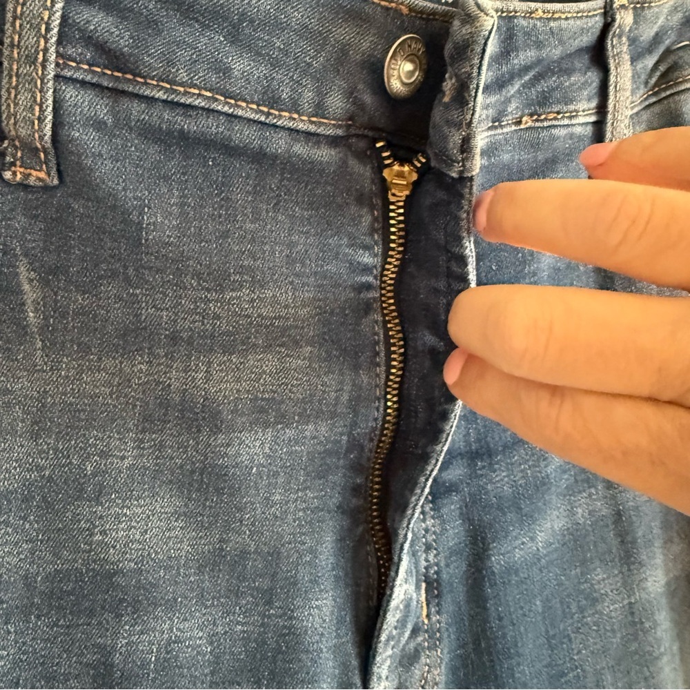 Old Navy Extra High-Rise Super Skinny Distressed Blue Rockstar Jeans - Picture 6 of 11